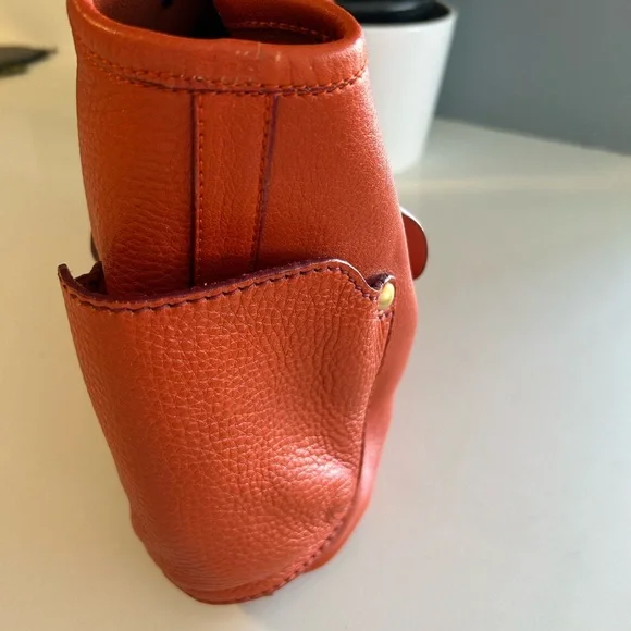 Ferragamo🍊Leather Satchel
